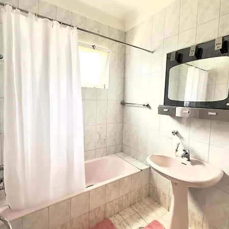 A Fortaleza Do Pico Hostel Sao Martinho (Funchal)