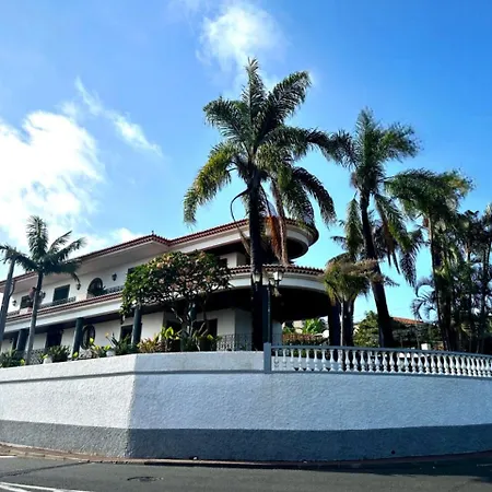 A Fortaleza Do Pico Hostel *