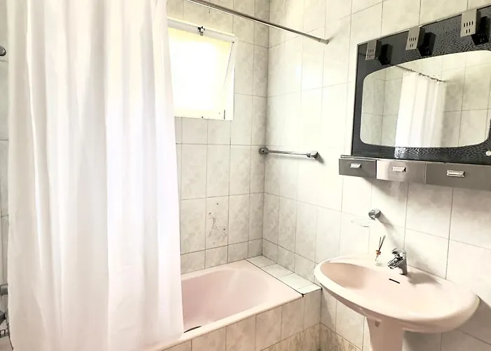 A Fortaleza Do Pico Hostel Funchal (Madeira)